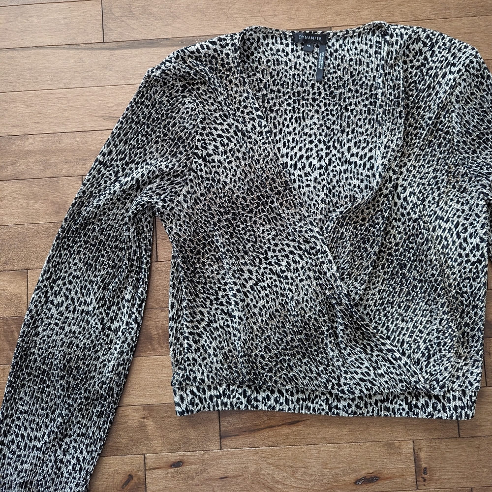 Dynamite Cropped Animal Print Silky Wrap Top Blouse - Picture 4 of 11